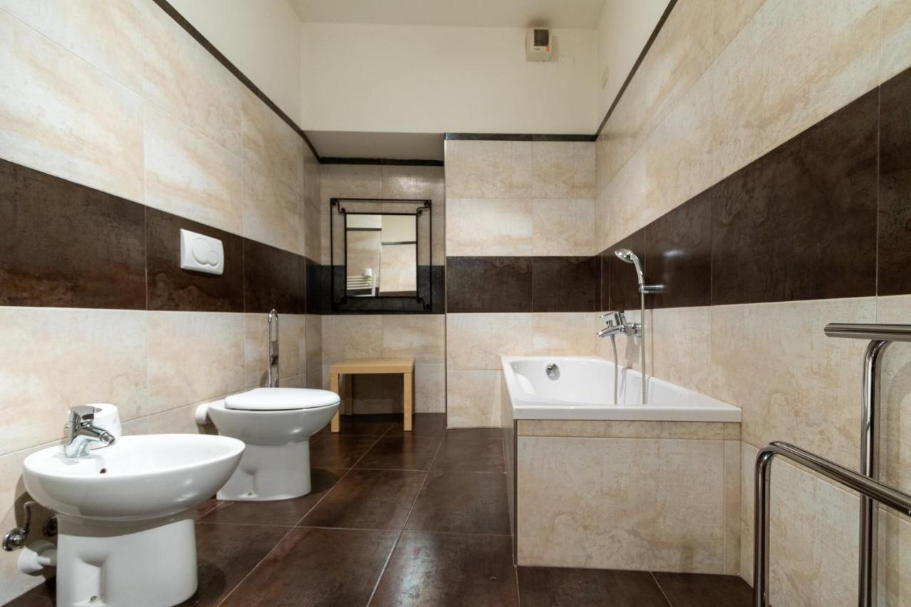 Ad Verona Flat ภายนอก รูปภาพ